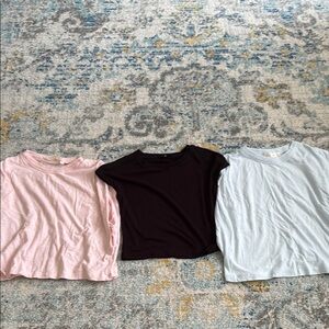 ❤️Women’s cropped t-shirt bundle ❤️